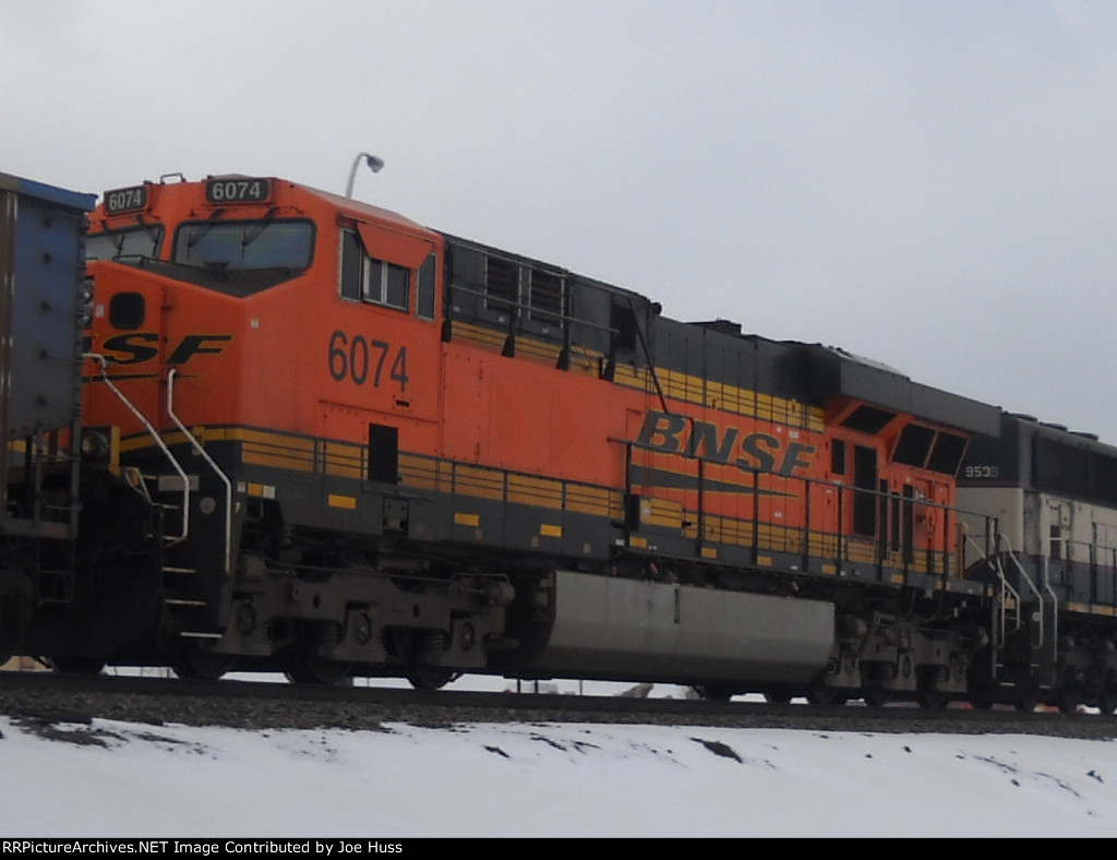 BNSF 6074